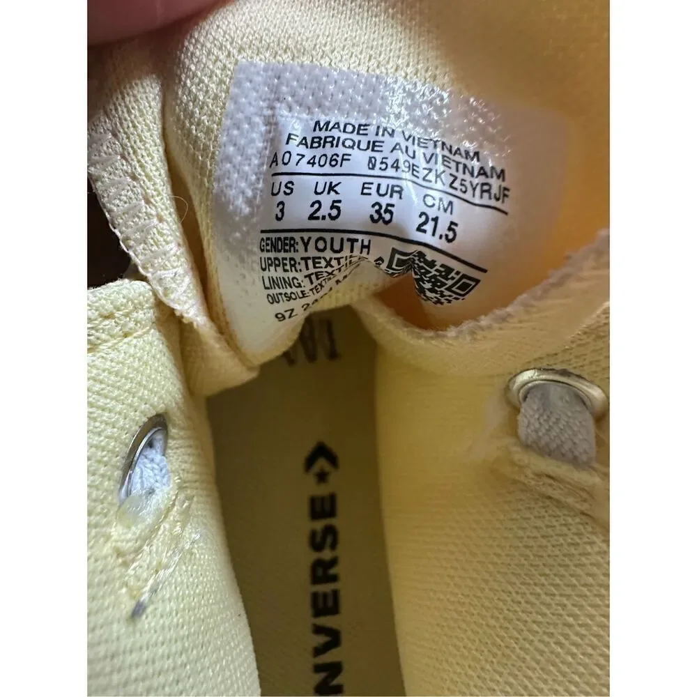 Converse Youth Yellow Citrus Print Chuck Taylor All Star High Top Sneaker Size 3